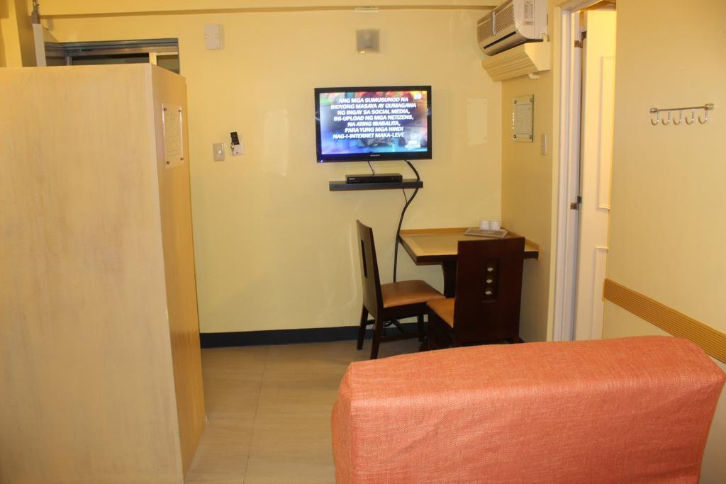 Franchise One Hotel Makati City Dış mekan fotoğraf